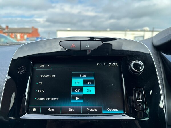 Used Renault Clio 2019 for sale - 76284144: Photo 52