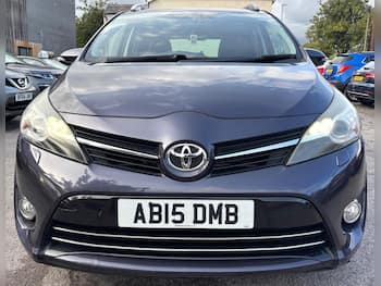 Used Toyota Verso 2015 for sale - 79698053: Photo
