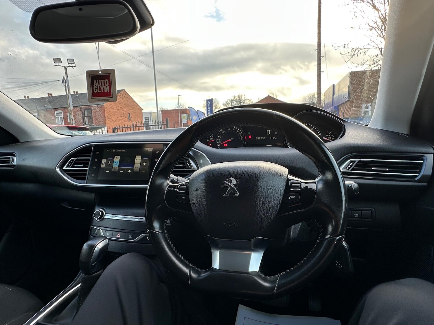 Used Peugeot 308 2015 for sale - 76801973: Photo 35