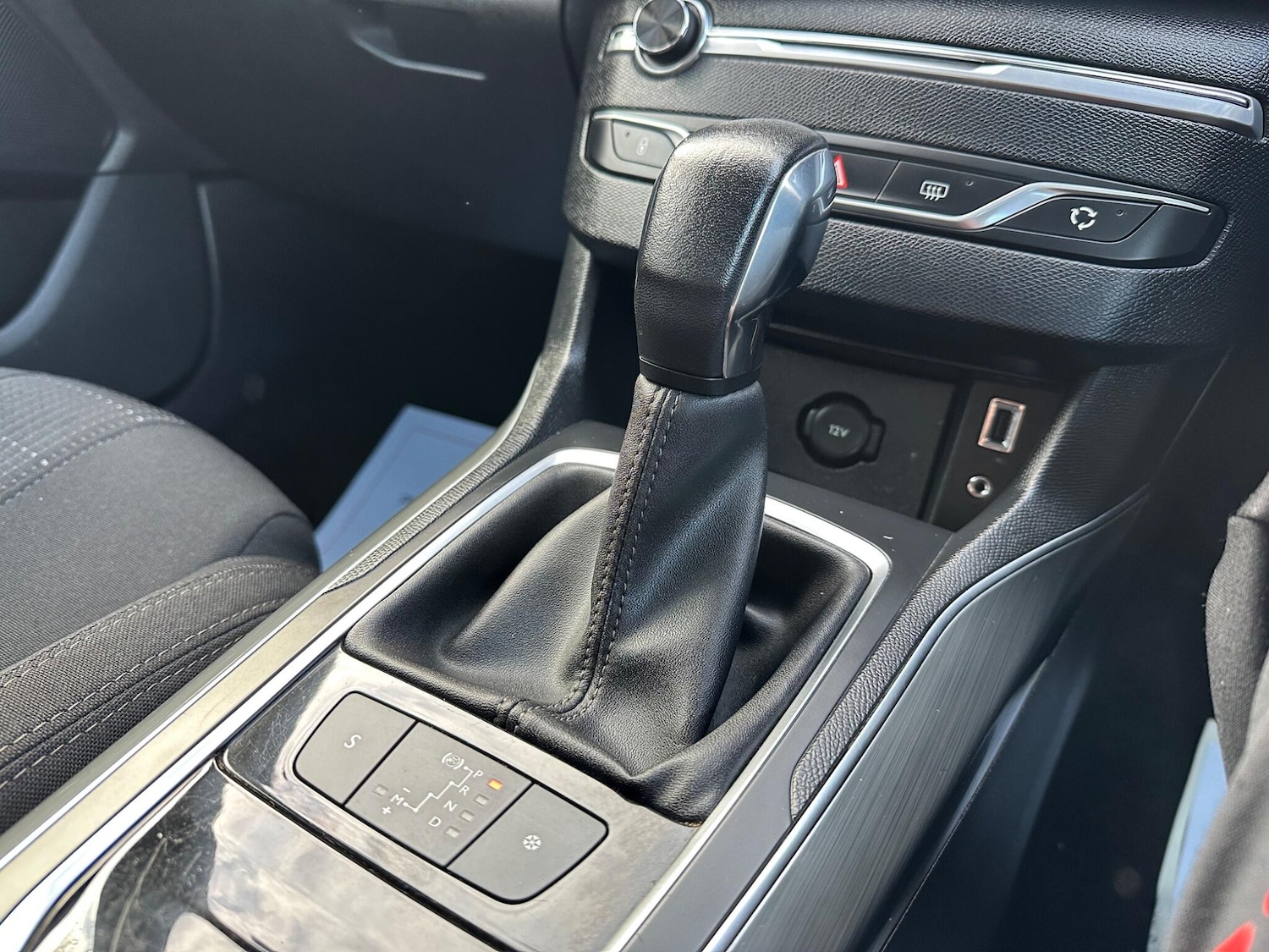 Used Peugeot 308 2015 for sale - 76801973: Photo 39