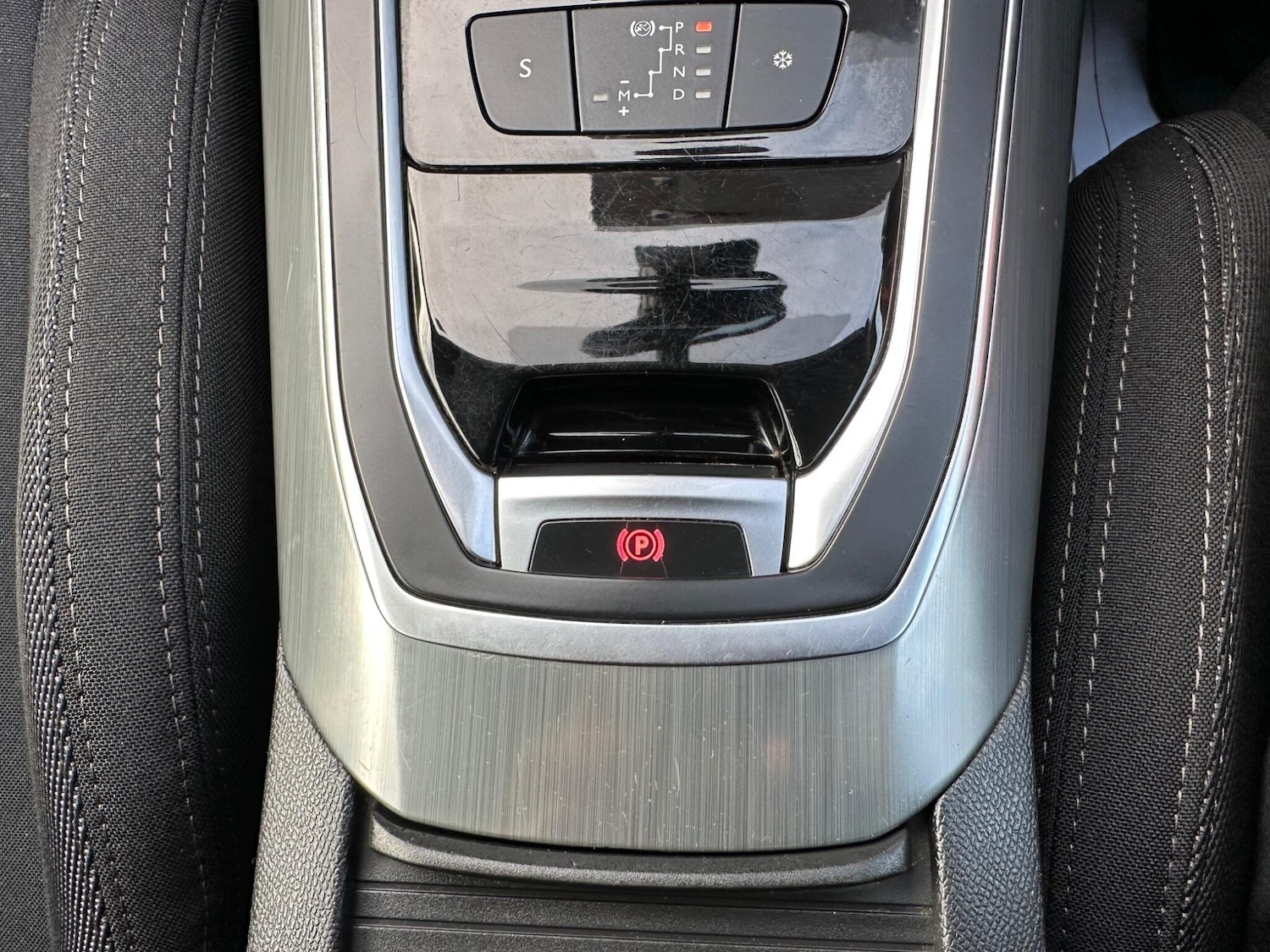 Used Peugeot 308 2015 for sale - 76801973: Photo 40