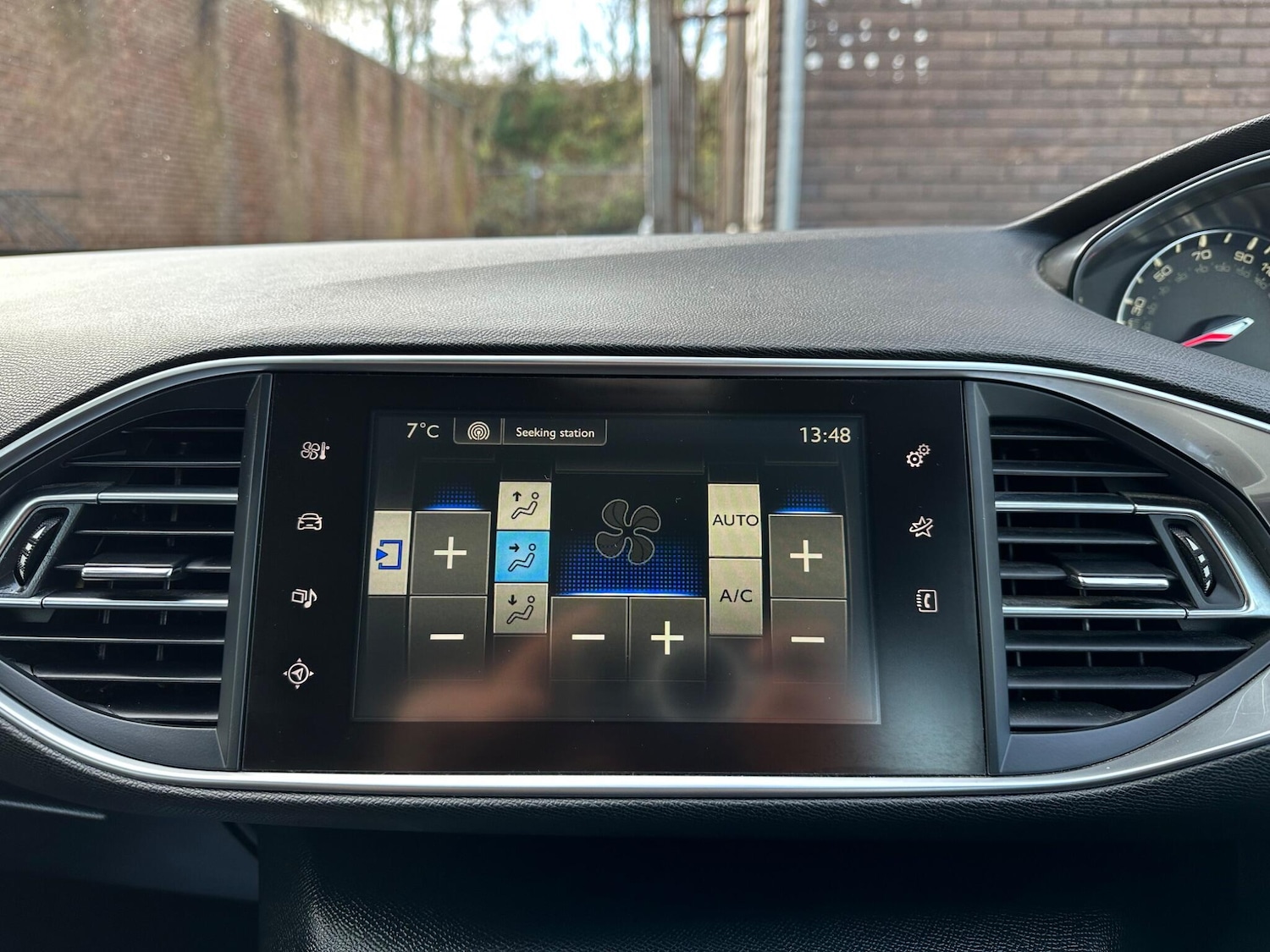 Used Peugeot 308 2015 for sale - 76801973: Photo 43