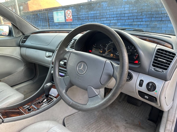 Used Mercedes-Benz CLK 1999 for sale - 76282959: Photo 9