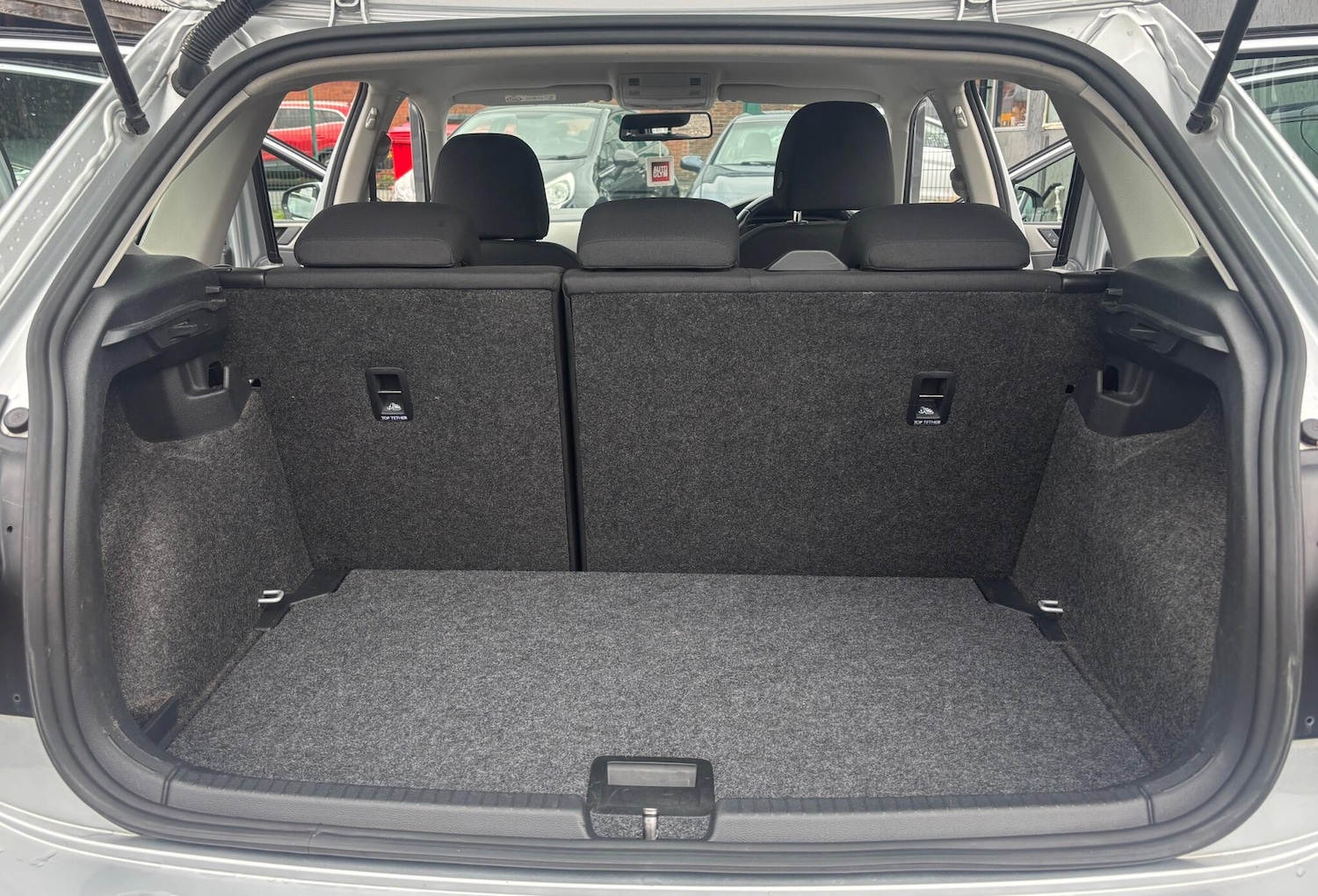 Used Volkswagen Polo 2018 for sale - 76282600: Photo 12