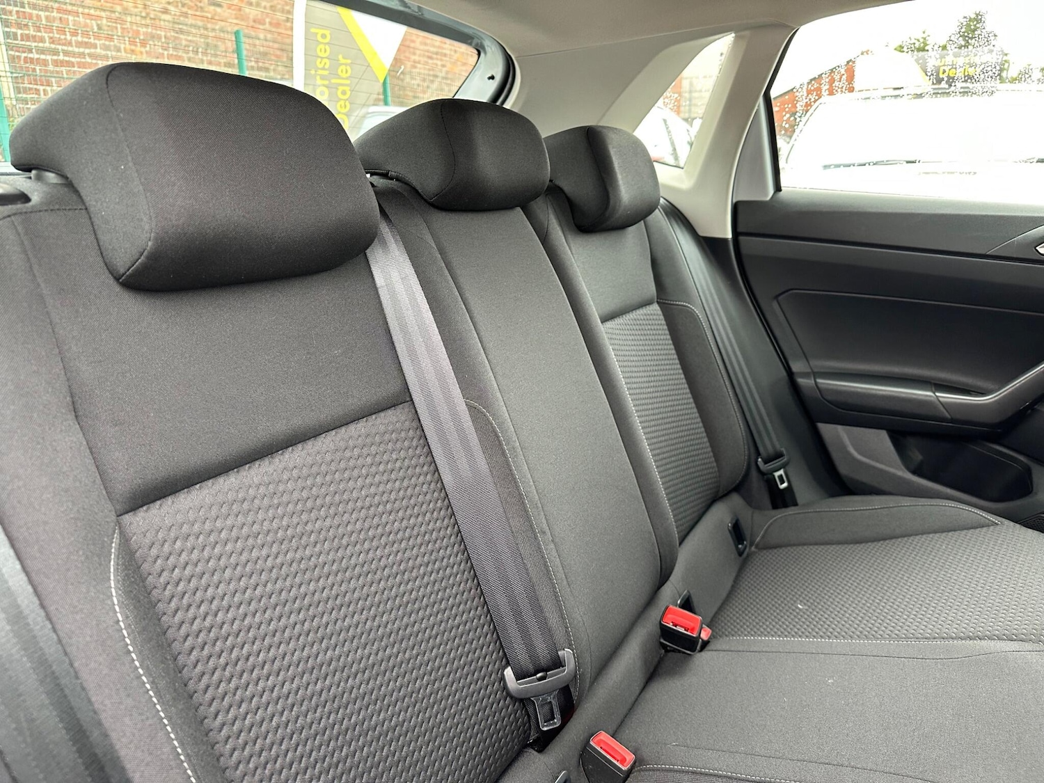 Used Volkswagen Polo 2018 for sale - 76282600: Photo 24