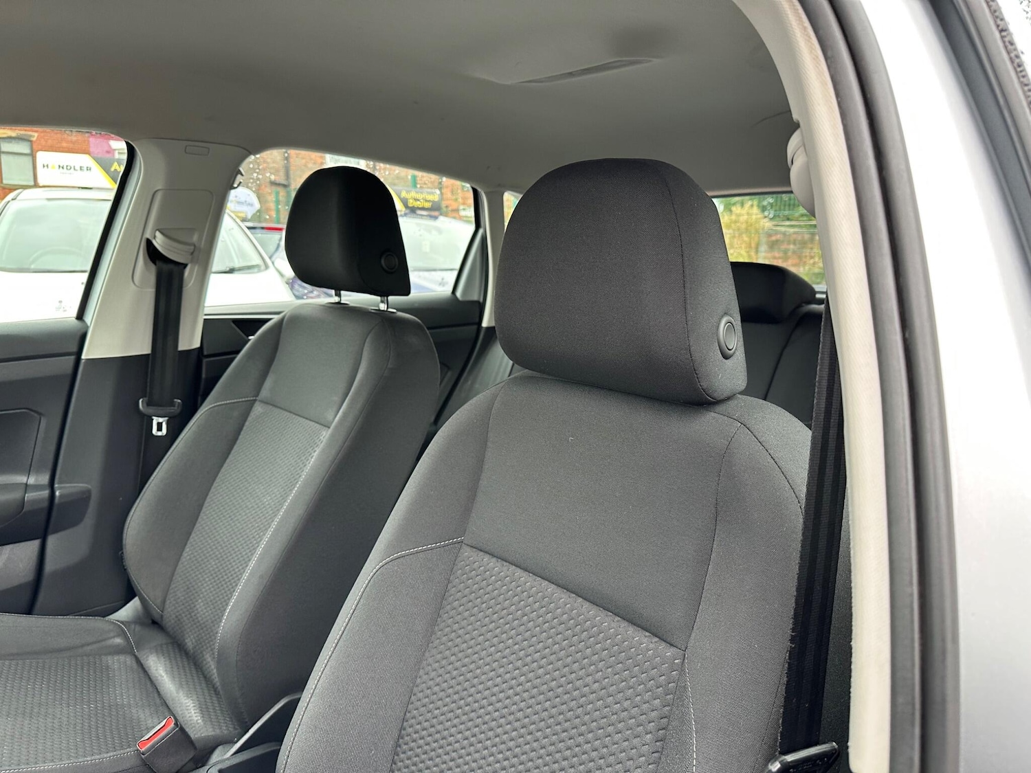 Used Volkswagen Polo 2018 for sale - 76282600: Photo 28