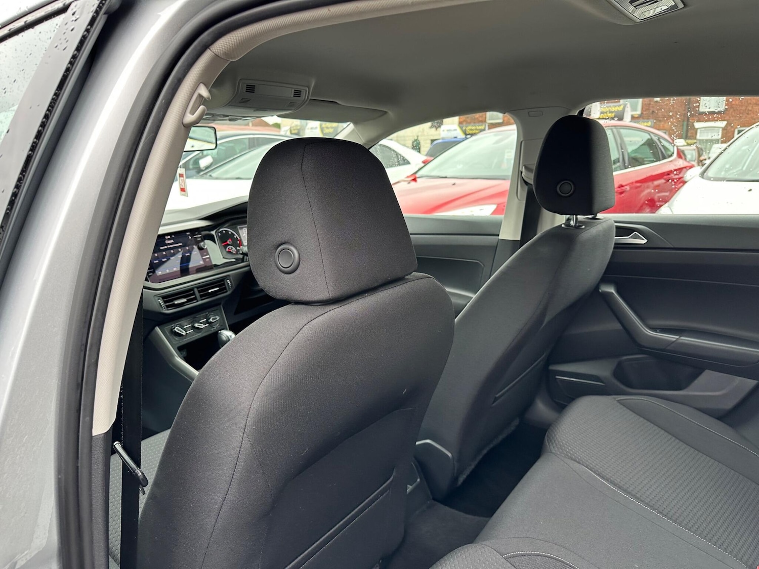 Used Volkswagen Polo 2018 for sale - 76282600: Photo 31