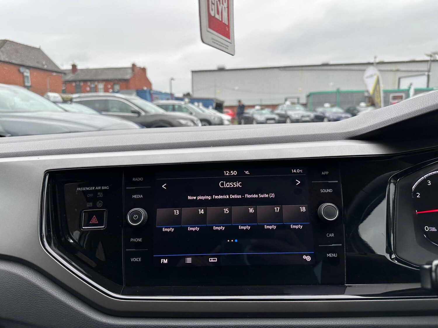 Used Volkswagen Polo 2018 for sale - 76282600: Photo 44