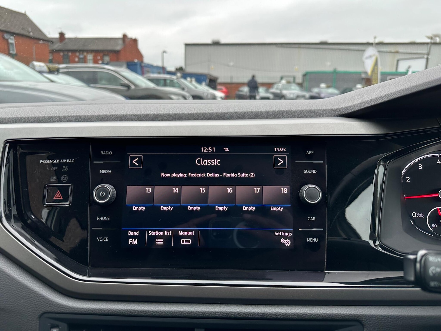 Used Volkswagen Polo 2018 for sale - 76282600: Photo 46