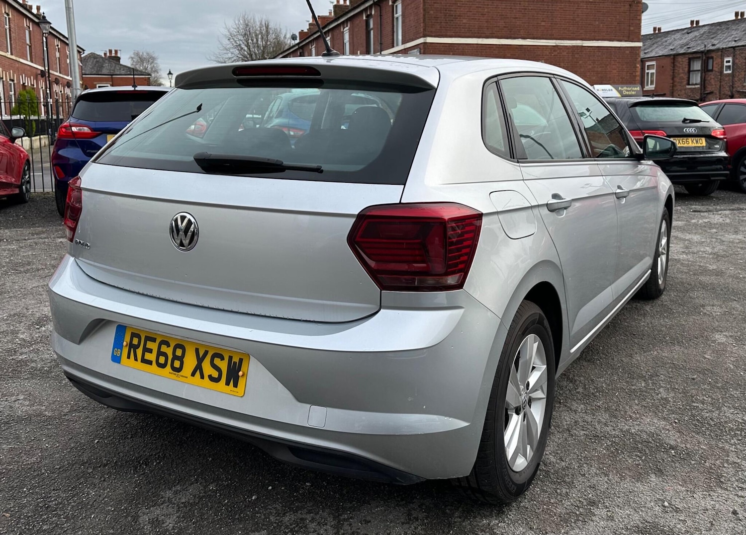 Used Volkswagen Polo 2018 for sale - 76282600: Photo 8