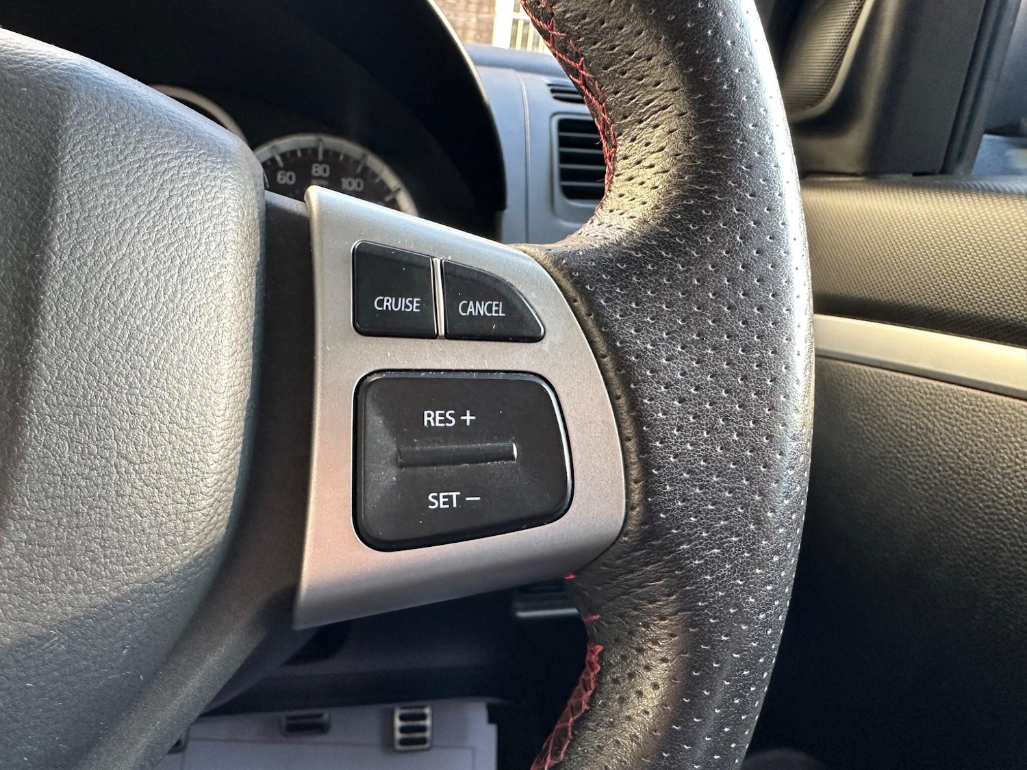 Used Suzuki Swift 2014 for sale - 76658110: Photo 20