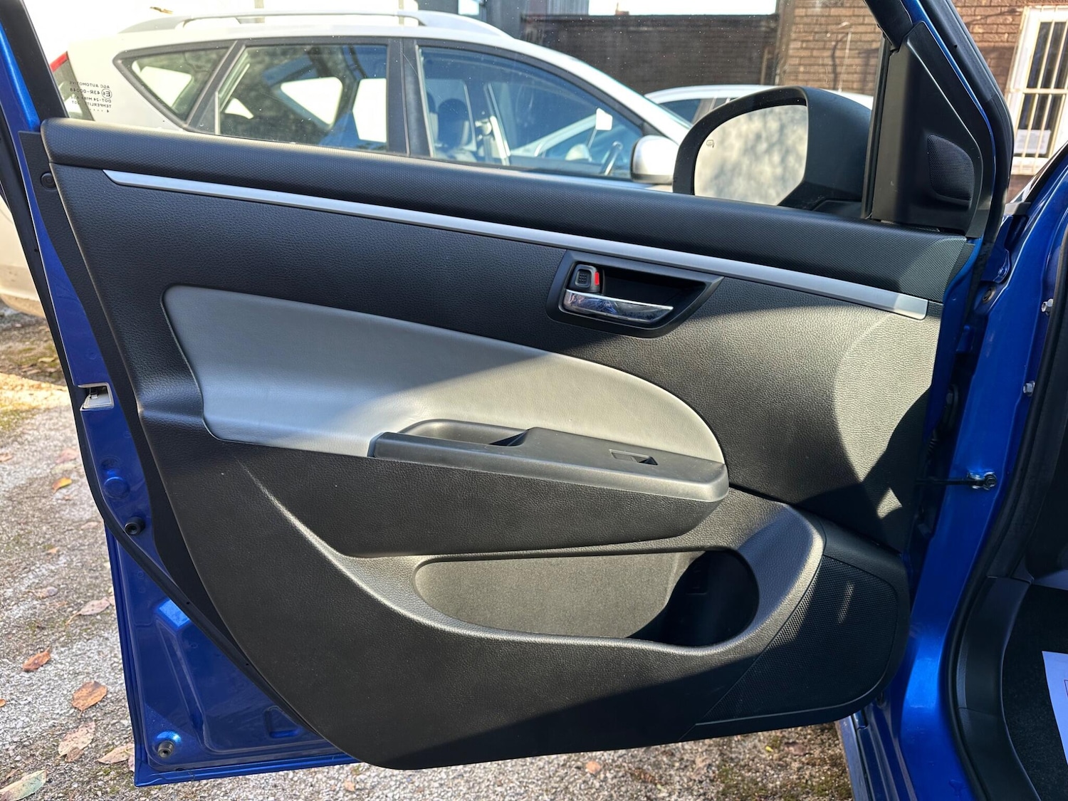 Used Suzuki Swift 2014 for sale - 76658110: Photo 29