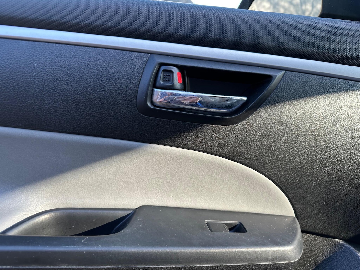 Used Suzuki Swift 2014 for sale - 76658110: Photo 30