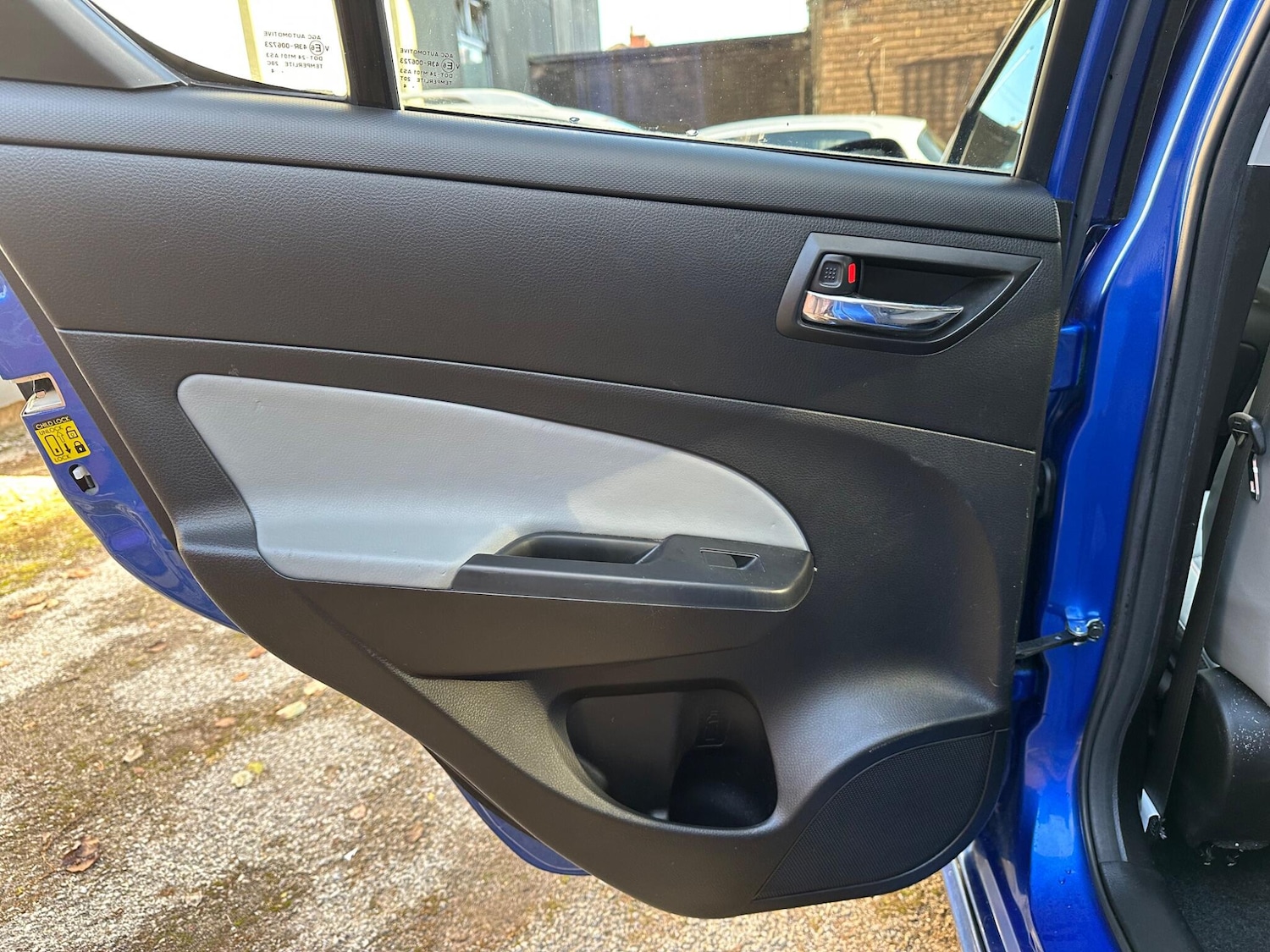 Used Suzuki Swift 2014 for sale - 76658110: Photo 31