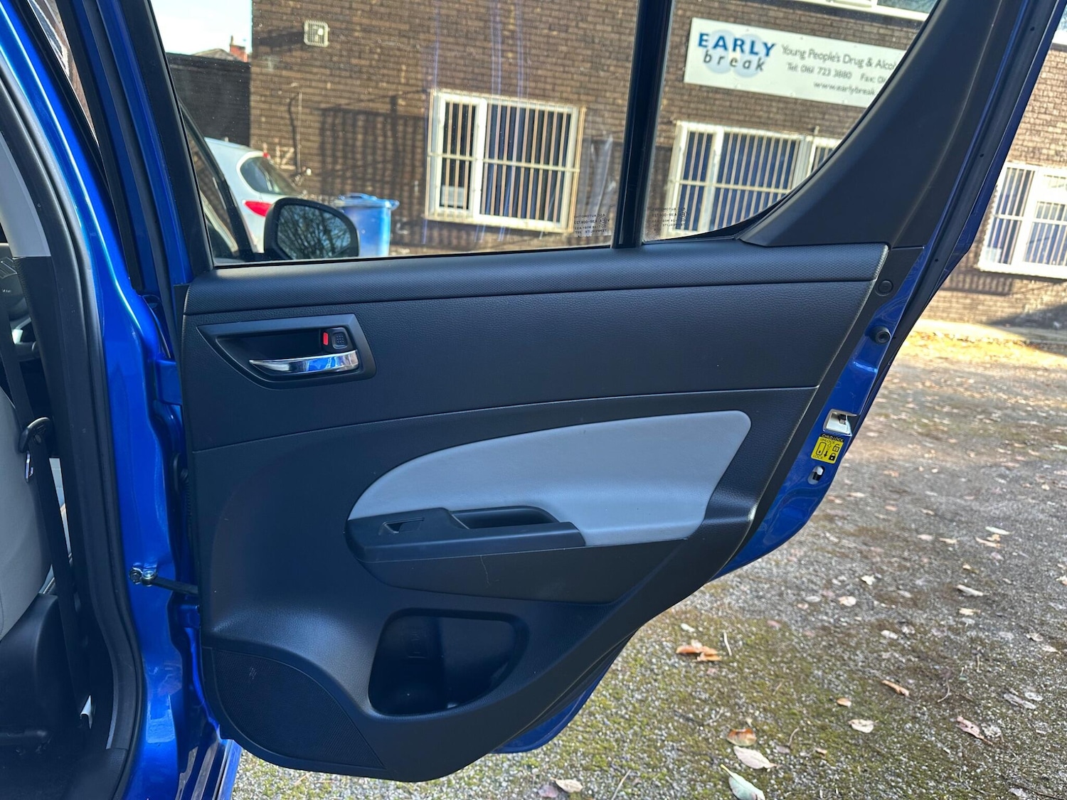 Used Suzuki Swift 2014 for sale - 76658110: Photo 38