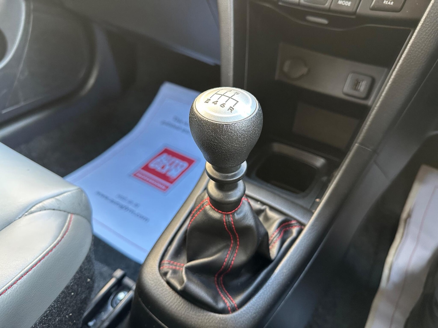 Used Suzuki Swift 2014 for sale - 76658110: Photo 44