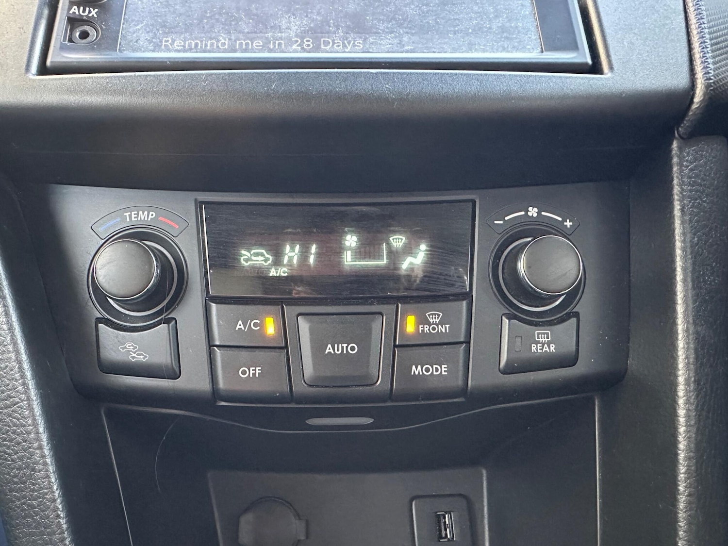 Used Suzuki Swift 2014 for sale - 76658110: Photo 47