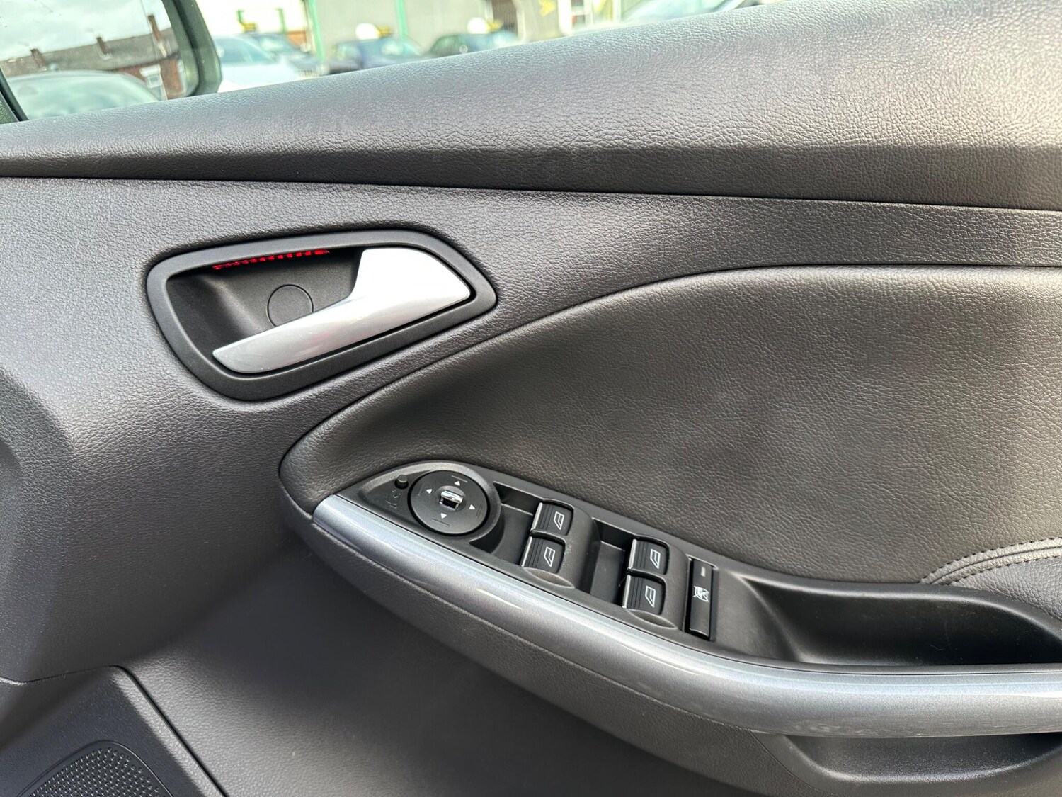 Used Ford Focus 2012 for sale - 76337327: Photo 17