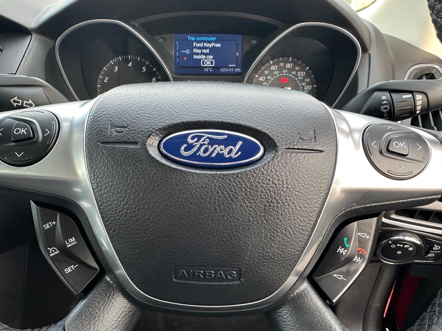 Used Ford Focus 2012 for sale - 76337327: Photo 21