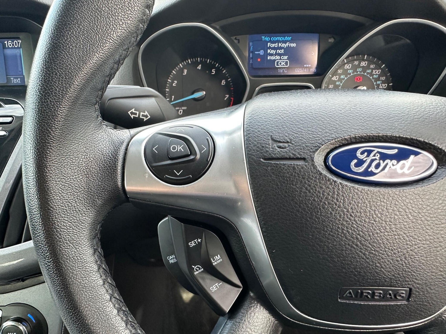 Used Ford Focus 2012 for sale - 76337327: Photo 22