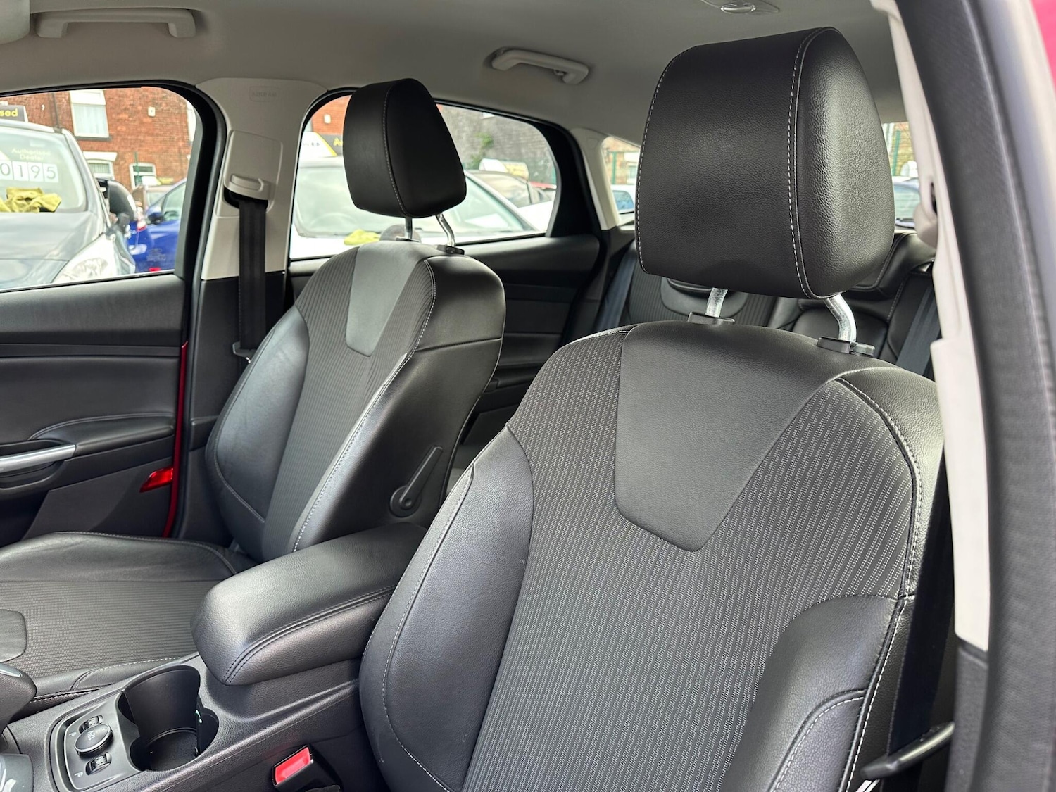 Used Ford Focus 2012 for sale - 76337327: Photo 27
