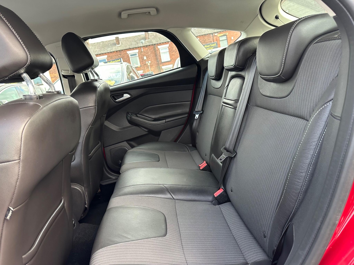 Used Ford Focus 2012 for sale - 76337327: Photo 32
