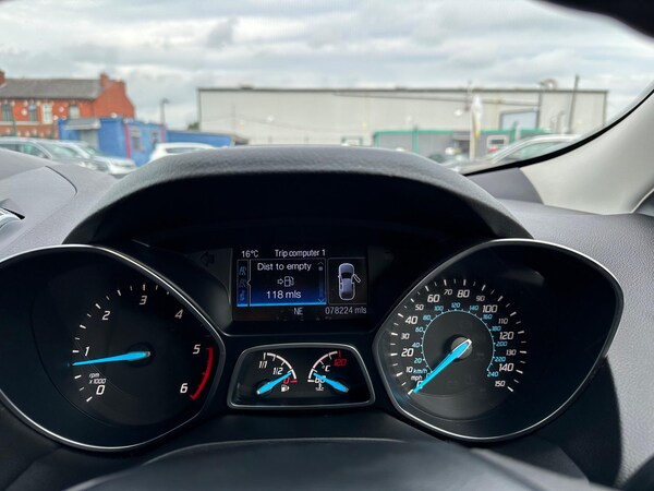 Used Ford Kuga 2015 for sale - 76283800: Photo 25