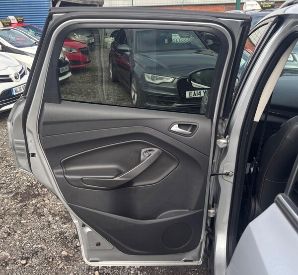 Used Ford Kuga 2015 for sale - 76283800: Photo 33