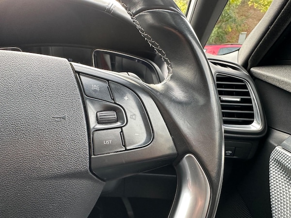 Used Citroen DS5 2012 for sale - 76282589: Photo 21