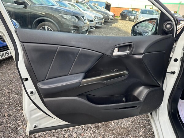 Used Honda Civic 2012 for sale - 76283720: Photo 28