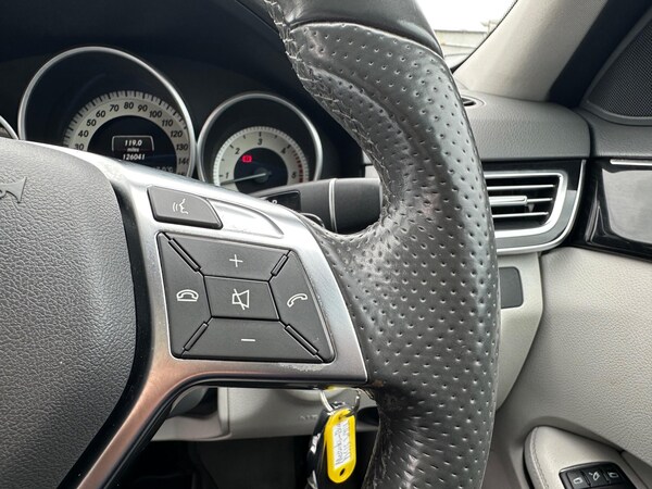 Used Mercedes-Benz E Class 2015 for sale - 76283128: Photo 25