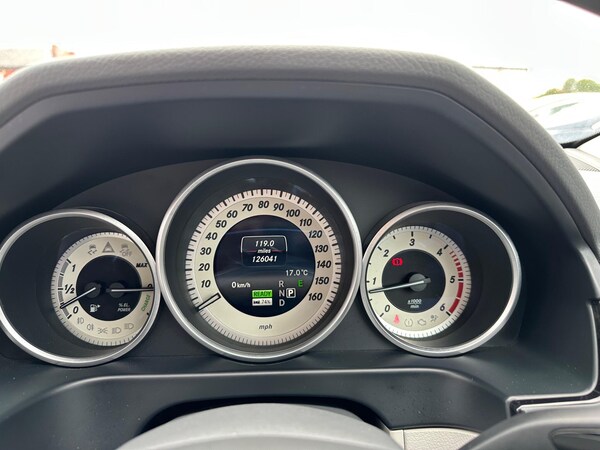 Used Mercedes-Benz E Class 2015 for sale - 76283128: Photo 31
