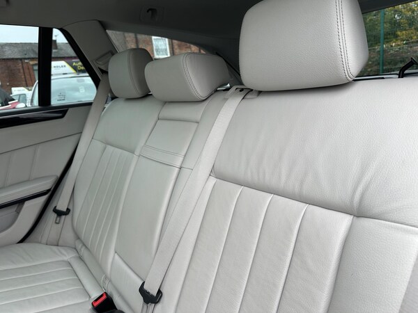 Used Mercedes-Benz E Class 2015 for sale - 76283128: Photo 38