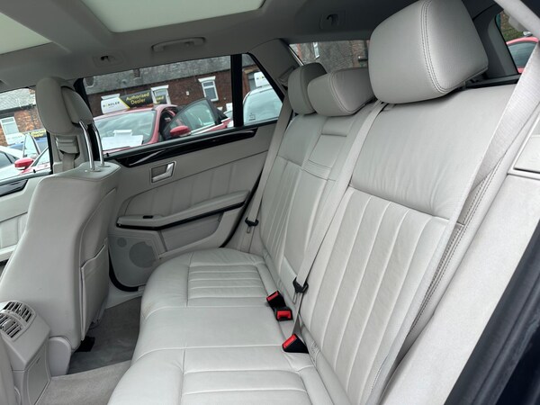 Used Mercedes-Benz E Class 2015 for sale - 76283128: Photo 40