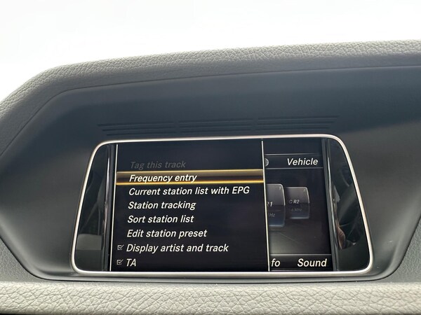 Used Mercedes-Benz E Class 2015 for sale - 76283128: Photo 62