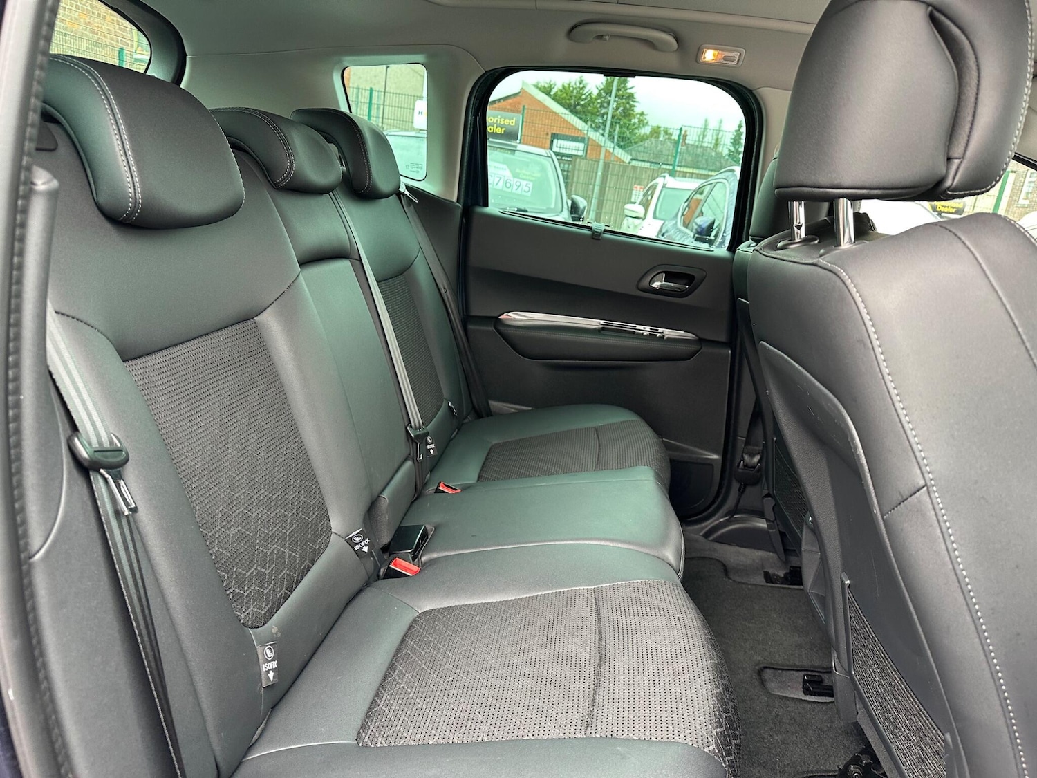 Used Peugeot 3008 2016 for sale - 76283825: Photo 36