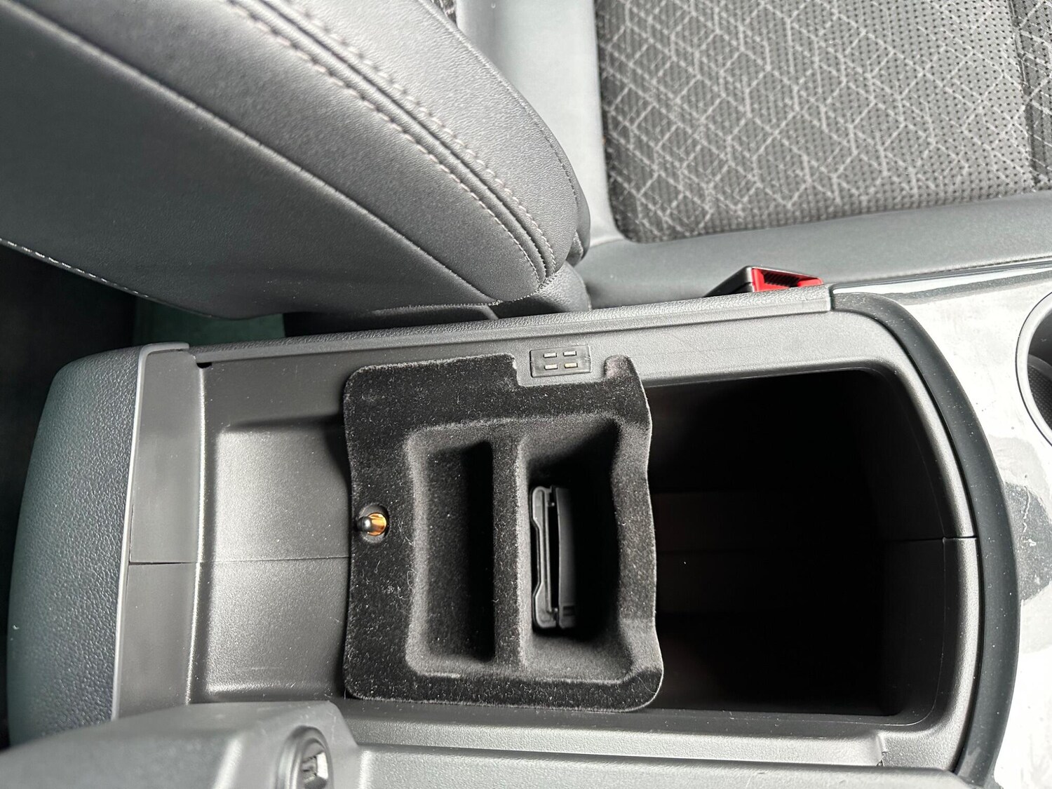 Used Peugeot 3008 2016 for sale - 76283825: Photo 45