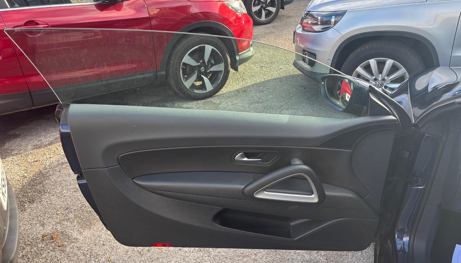 Used Volkswagen Scirocco 2014 for sale - 76360964: Photo 32