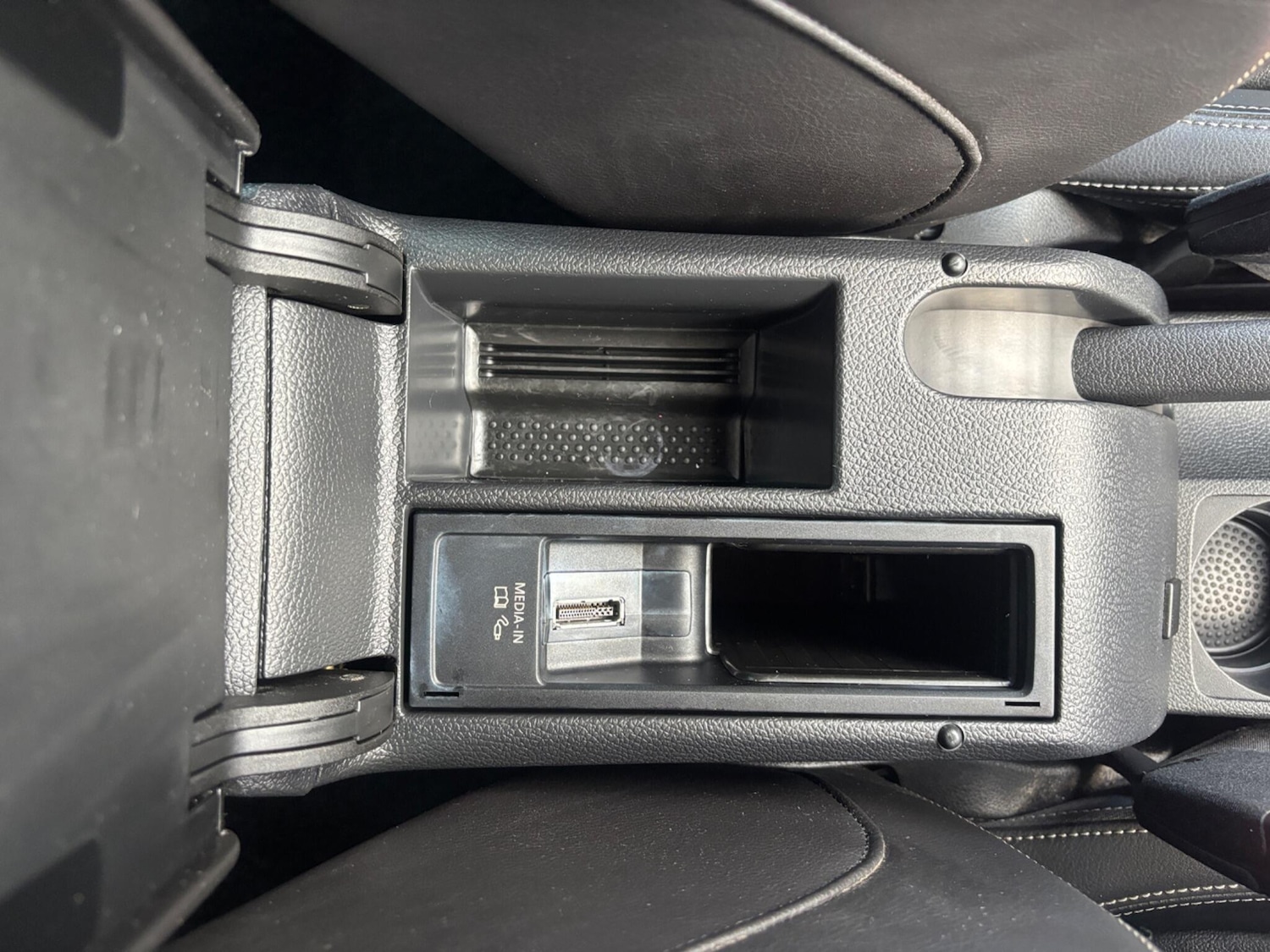 Used Volkswagen Scirocco 2014 for sale - 76360964: Photo 56