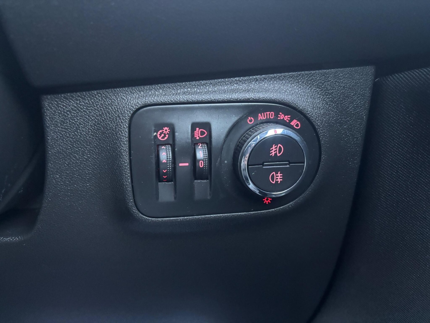 Used Vauxhall Corsa 2018 for sale - 76728262: Photo 25