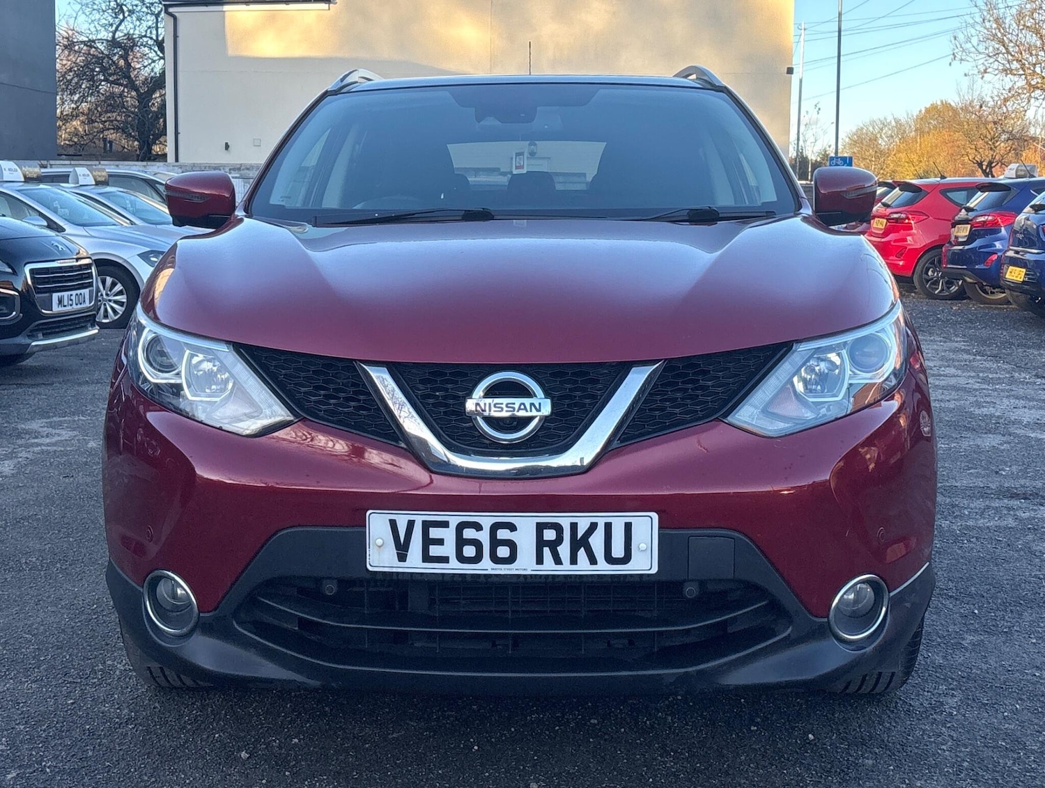 Used Nissan Qashqai 2016 for sale - 76283518: Photo 2