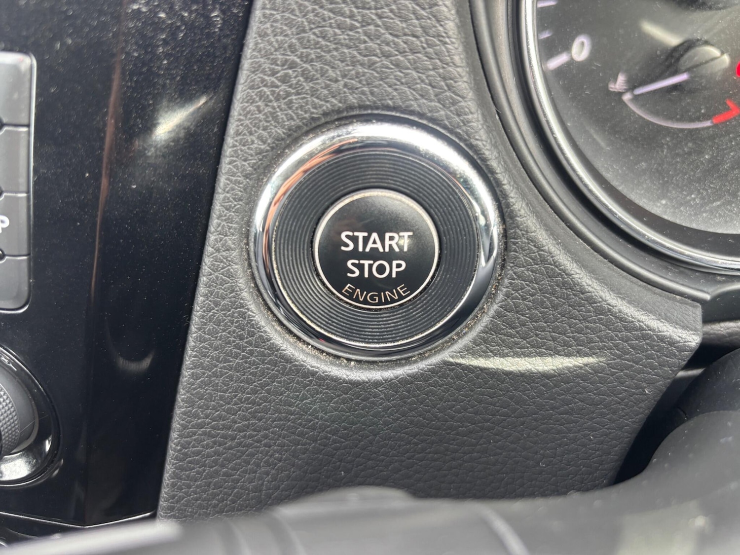 Used Nissan Qashqai 2016 for sale - 76283518: Photo 25