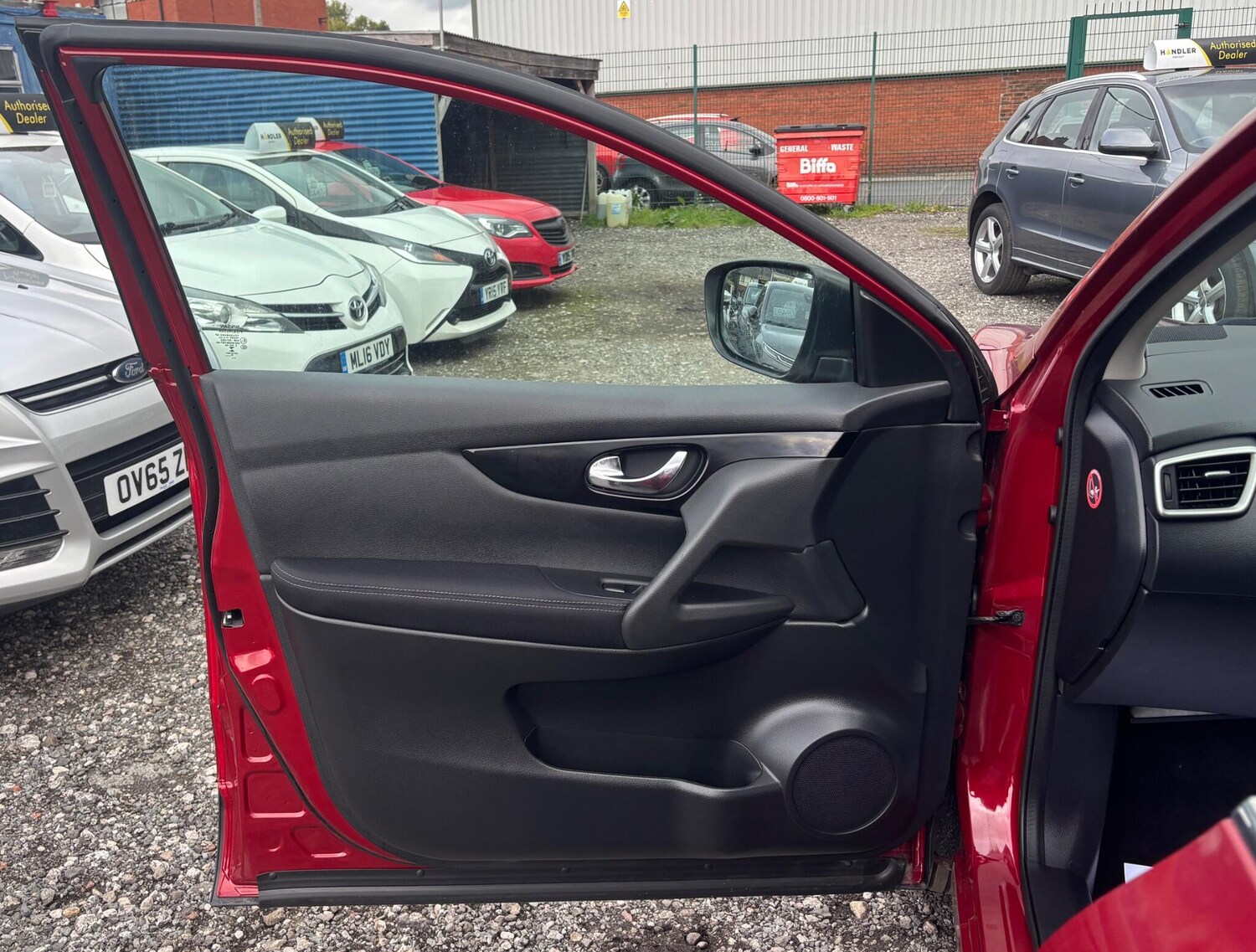 Used Nissan Qashqai 2016 for sale - 76283518: Photo 31