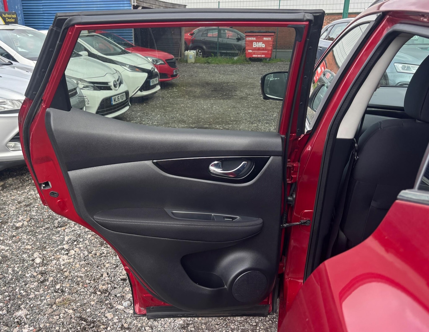 Used Nissan Qashqai 2016 for sale - 76283518: Photo 37