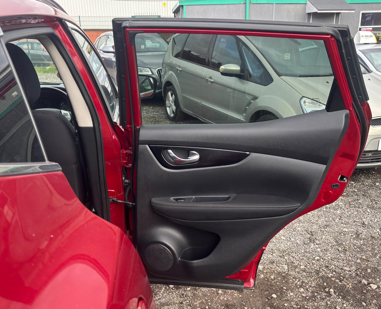 Used Nissan Qashqai 2016 for sale - 76283518: Photo 41