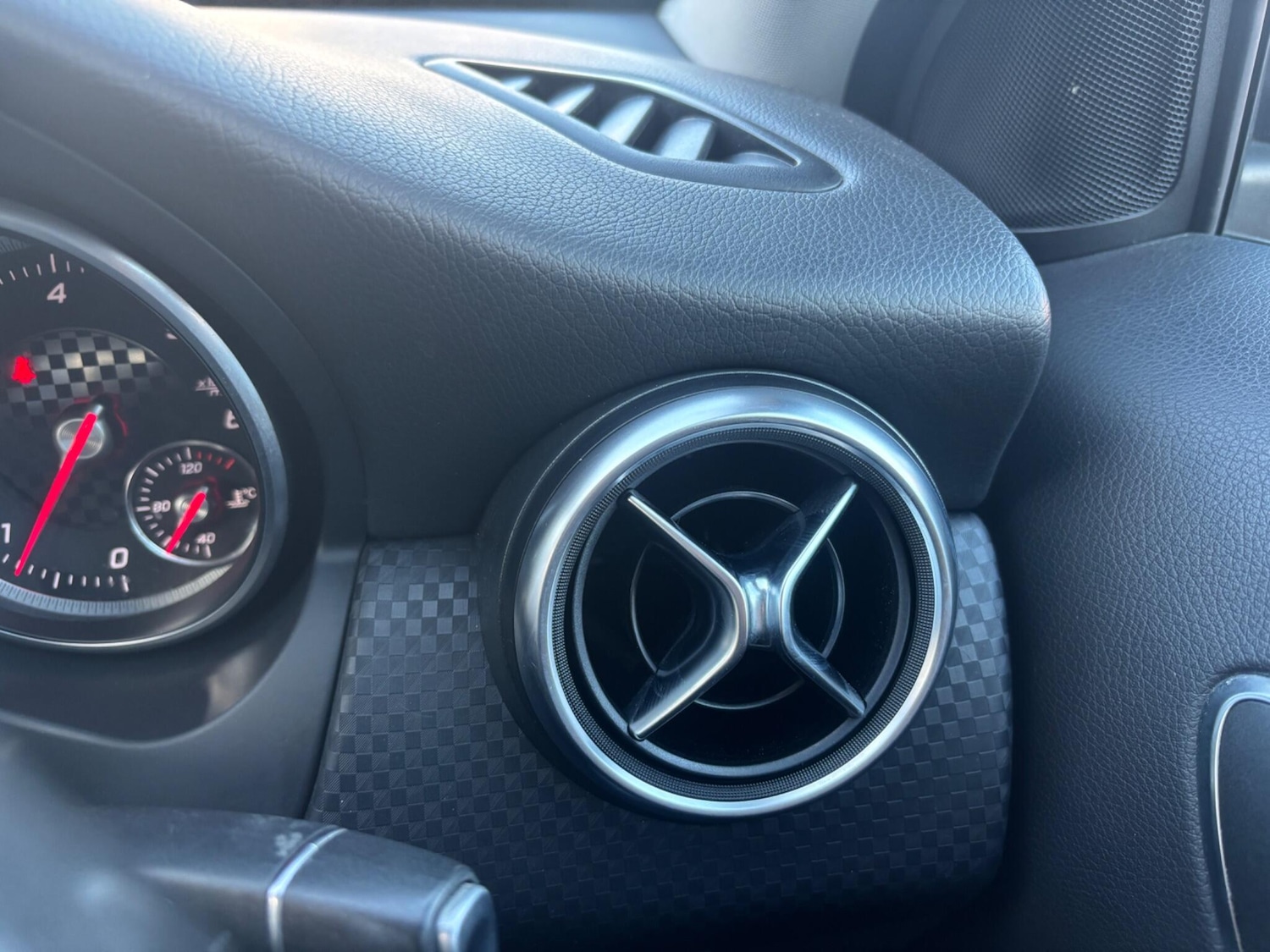 Used Mercedes-Benz A-Class 2017 for sale - 76592058: Photo 25