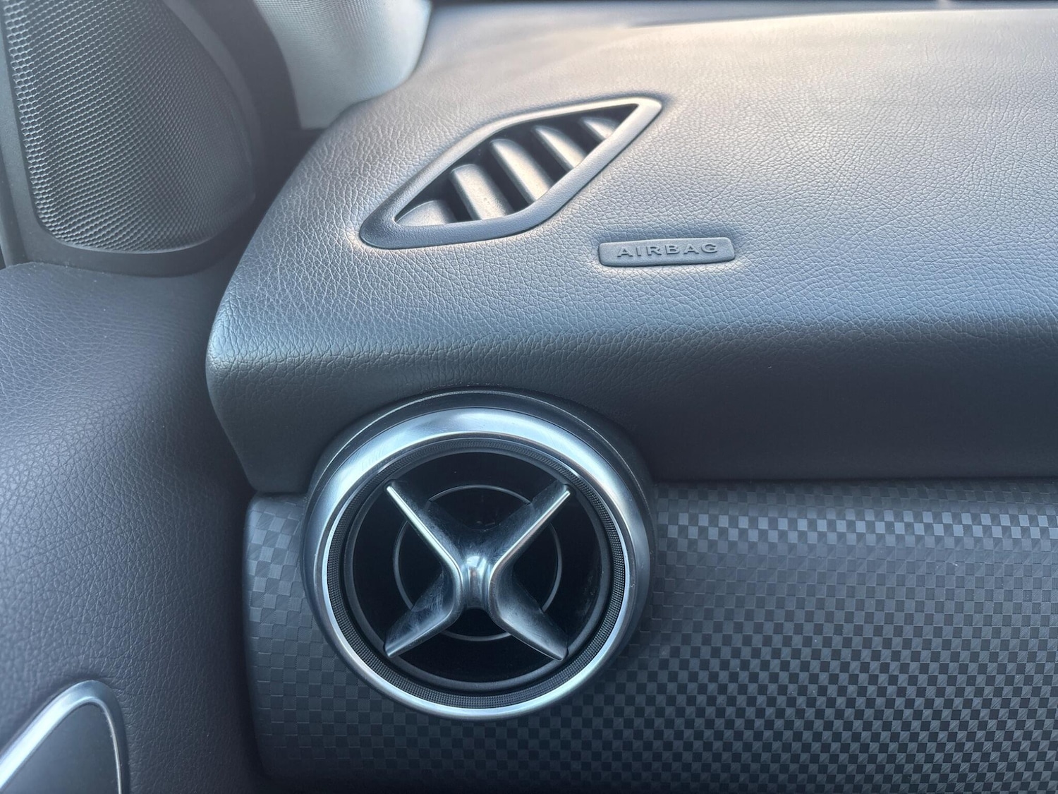 Used Mercedes-Benz A-Class 2017 for sale - 76592058: Photo 31