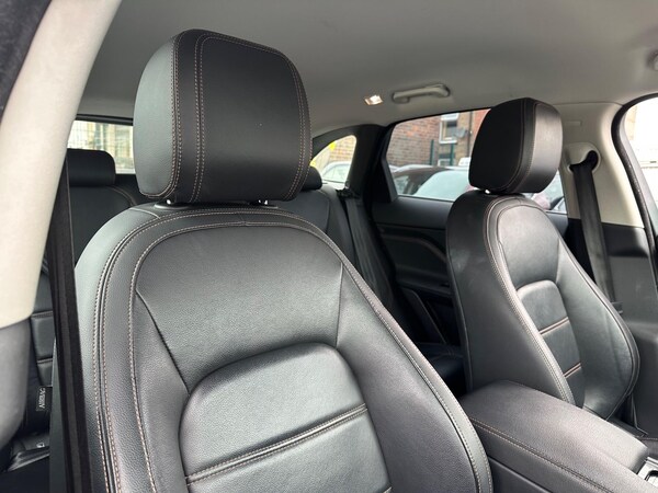 Used Jaguar F-Pace 2018 for sale - 76283541: Photo 15