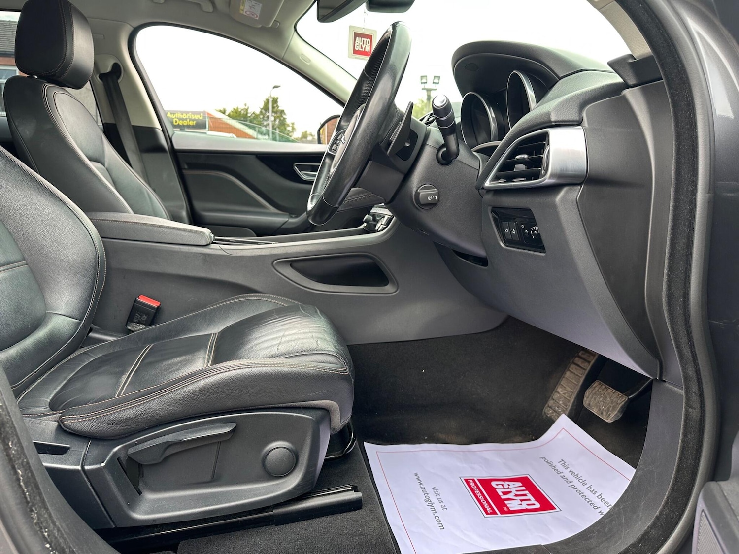 Used Jaguar F-Pace 2018 for sale - 76283541: Photo 16