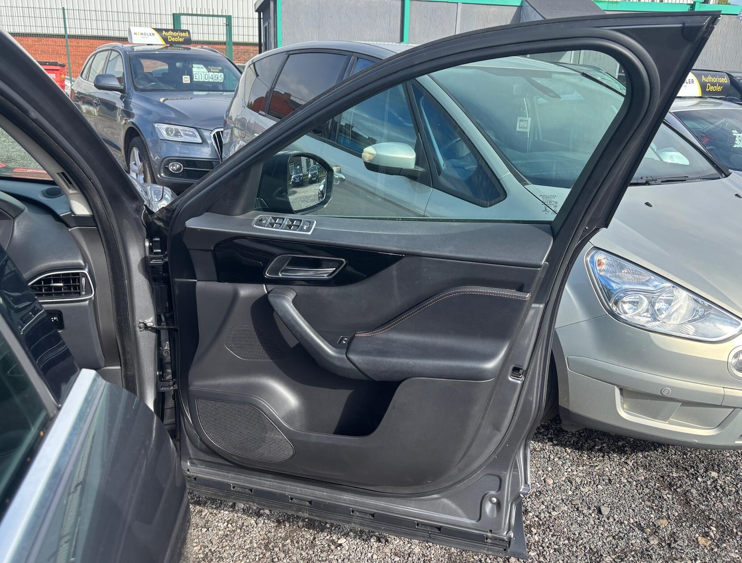 Used Jaguar F-Pace 2018 for sale - 76283541: Photo 17